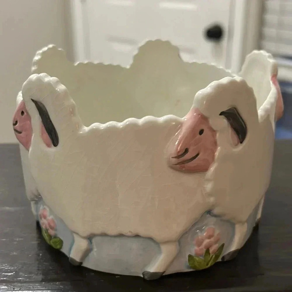 Other - Vintage Lamb Planter